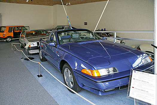 沃尔沃公司陈列室,1990年产的480型轿车