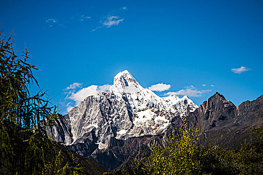 四姑娘山