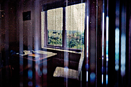 暗色,生活,室内,桌子,椅子,正面,窗户,蓝色,亮光,分隔,房间