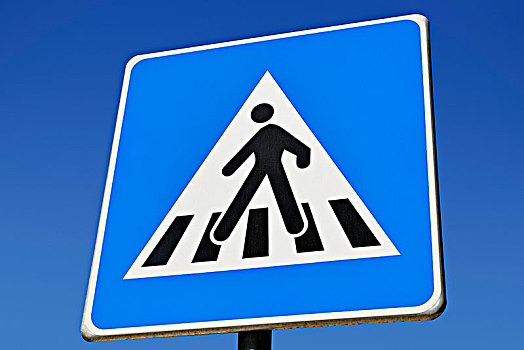 行人过街标志,蓝天