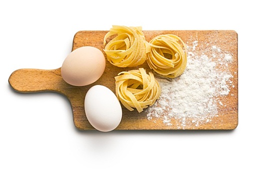 意大利干面条,蛋,面粉