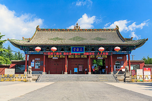 中国山西省运城市芮城永乐宫,景区入口中式建筑