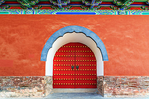 红色拱形宫门,南京明孝陵古建筑朱漆大门