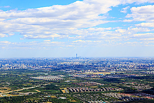 从香山公园俯瞰北京城