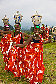 非洲,卢旺达,年轻,胡图族,舞者,表演,传统舞蹈,山地大猩猩,风景,住宿,靠近,文件
