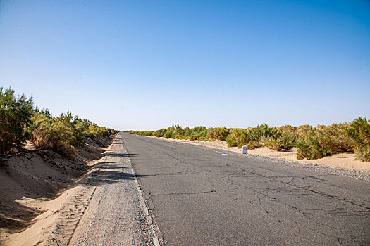 新疆塔里木沙漠公路