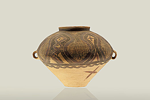马家窑文化彩陶几何网格纹壶