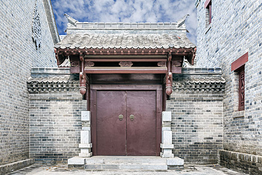 灰砖墙中式门楼,拍摄于河南商丘古城内