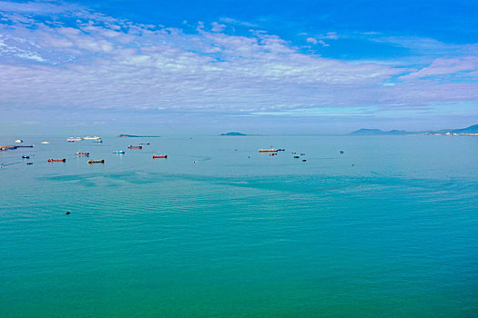 航拍海南三亚湾旅游度假区海水浴场椰林沙滩