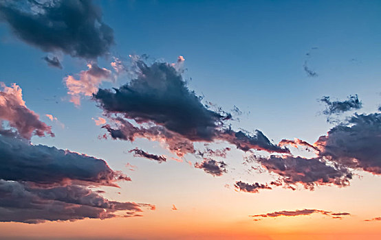 彩霞天空