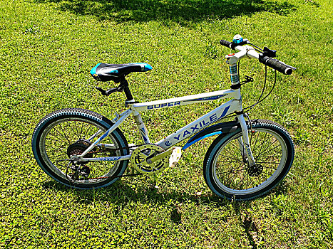 草地单车