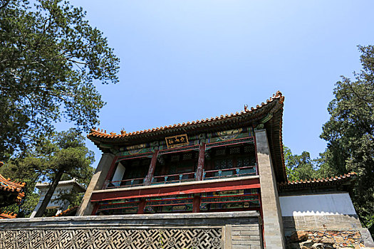 北京皇家园林颐和园画中游爱山楼