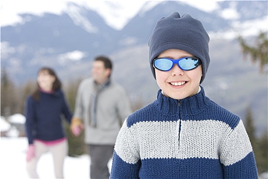 男孩,7-9岁,戴着,毛帽,墨镜,雪中,微笑,头像,父母,背景