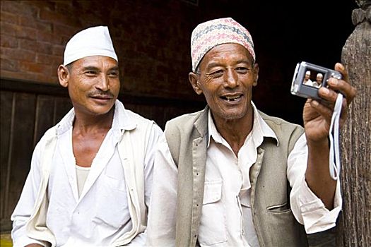 尼泊尔,加德满都,巴克塔普尔,印度人,工作,男人,照相,数码相机