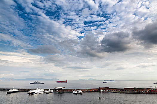 船,那不勒斯湾,卡普里岛,远景