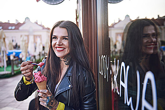 年轻,女人,头像,吃,冰淇淋,纹身,手