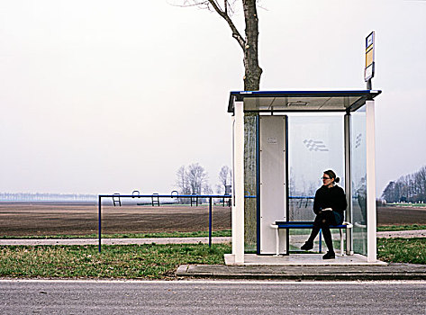 荷兰,公交车站