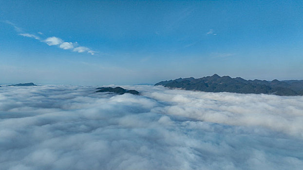 重庆酉阳,雨后浓雾又见,酉阳蓝