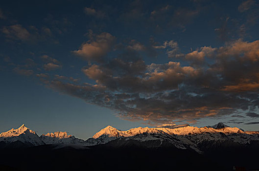 梅里雪山