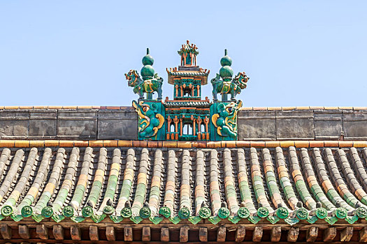 古建筑正脊彩色琉璃雕塑,山西省平遥古城城隍庙
