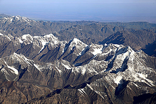 天山山脉地形地貌,天山山脉,依连哈比尔尕山