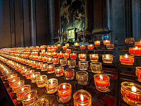 许多,祈愿用具,蜡烛,萨尔茨堡大教堂,萨尔茨堡,萨尔茨堡州,奥地利,欧洲