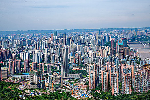 2029年重庆市南岸区南山老君洞道观俯瞰重庆渝中与南岸两区