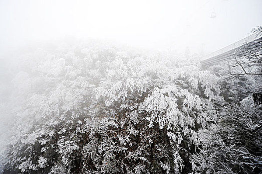 天门山雾凇雪景