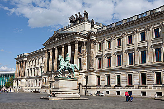 骑马雕像,正面,重建,不伦瑞克,宫殿,商场,下萨克森,德国,欧洲