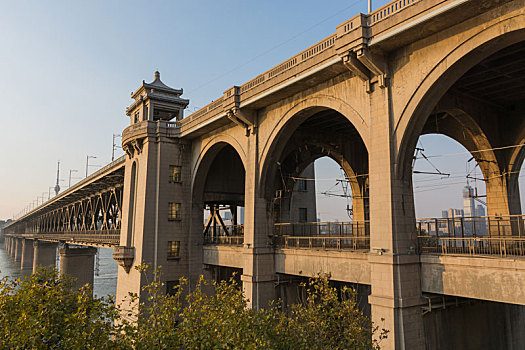 武汉长江大桥建成纪念碑