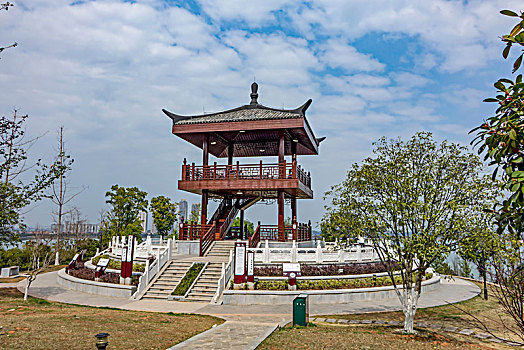 长沙松雅湖湿地观鸟亭