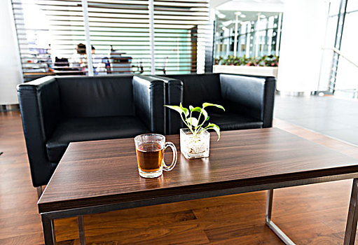 玻璃杯,茶,桌上,会议室