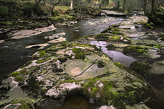 英格兰,北约克郡,约克郡溪谷国家公园,流动,水,干燥,石灰石,河床,迪河