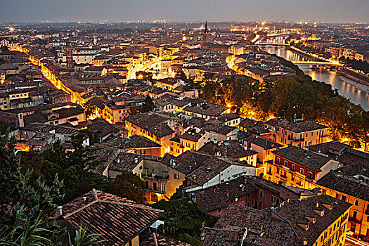 俯视图,维罗纳,意大利,黄昏