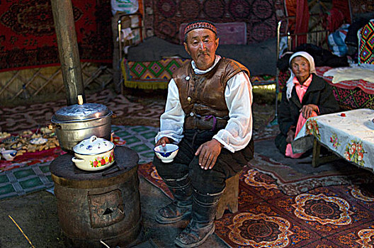 茶,蒙古包
