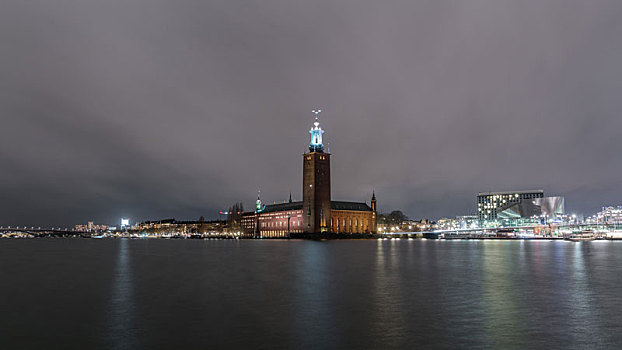 瑞典斯德哥尔摩市老城政厅夜景