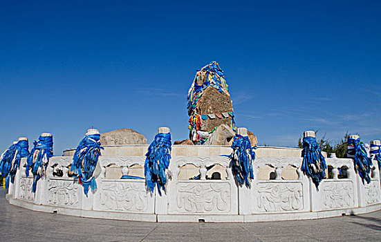 纪念成吉思汗的巨石敖包