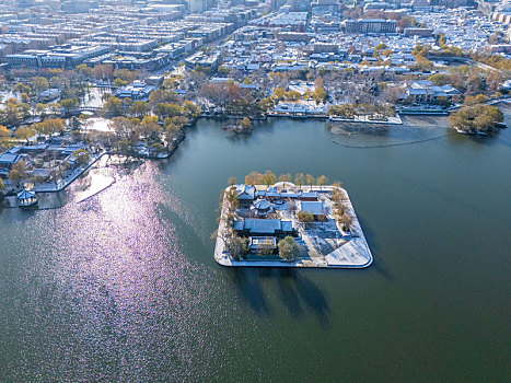 济南大明湖雪景