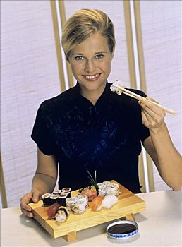 女人,吃,寿司,筷子