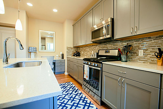 现代住宅,厨房,绿色,灰色,合适,厨房操作台,蓝色,地面,地毯