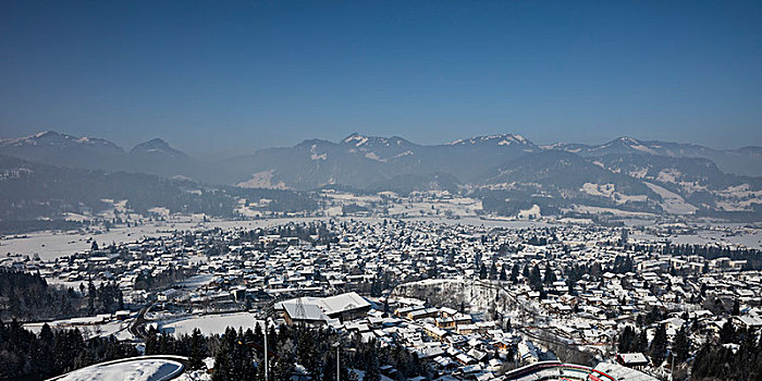 城镇风光,冬天,奥伯斯多夫,阿尔卑斯山,巴伐利亚,德国,欧洲