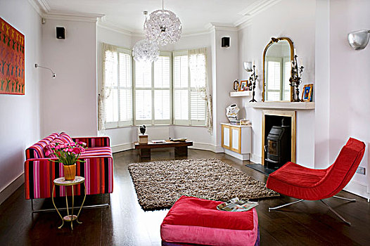 白色,墙壁,暗色,地板,生活空间,凉,背景,收集,家具,软垫,活力,紫色,粉色