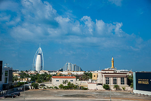 阿联酋迪拜地铁轨道交通线沿线市容