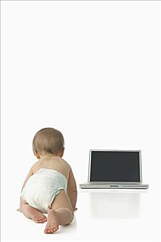 婴儿,爬行,笔记本电脑