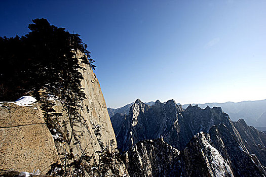 陕西-西岳华山西峰眺望群山