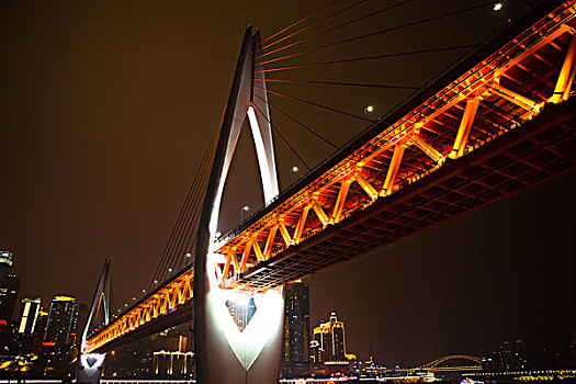 跨江大桥