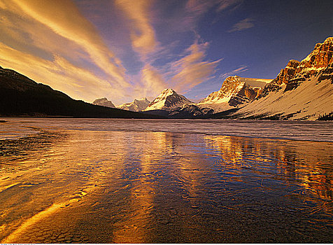 日出,上方,弓湖,班芙国家公园,艾伯塔省,加拿大