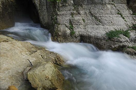 黎巴嫩,河