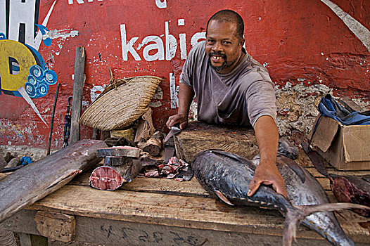 一个,男人,销售,鱼肉,市场,区域,桑给巴尔岛,坦桑尼亚,十二月,2008年