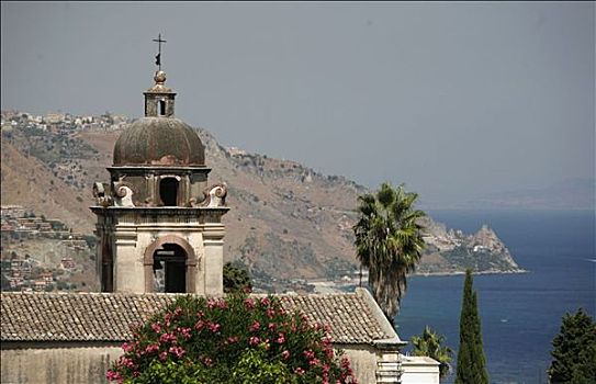 风景,教堂,尖顶,地中海海岸,陶尔米纳,西西里,意大利